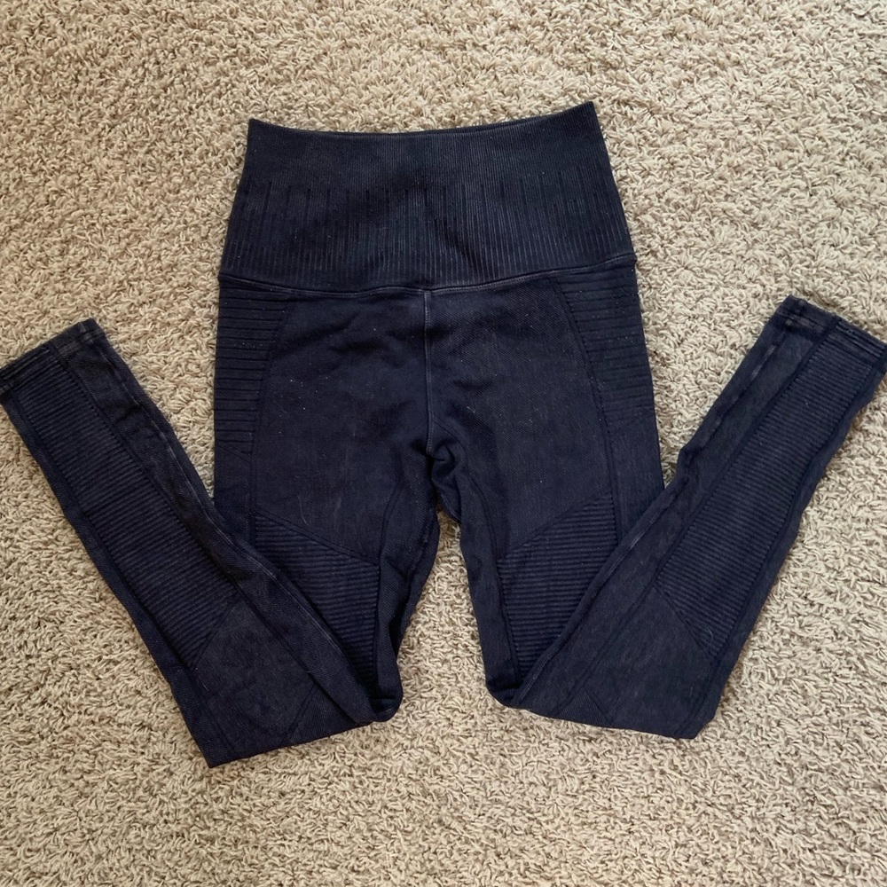 ***SOLD*** Avocado brand leggings - phoenix fire